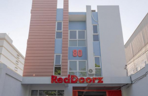 RedDoorz Plus Syariah @ Raya Nginden 2